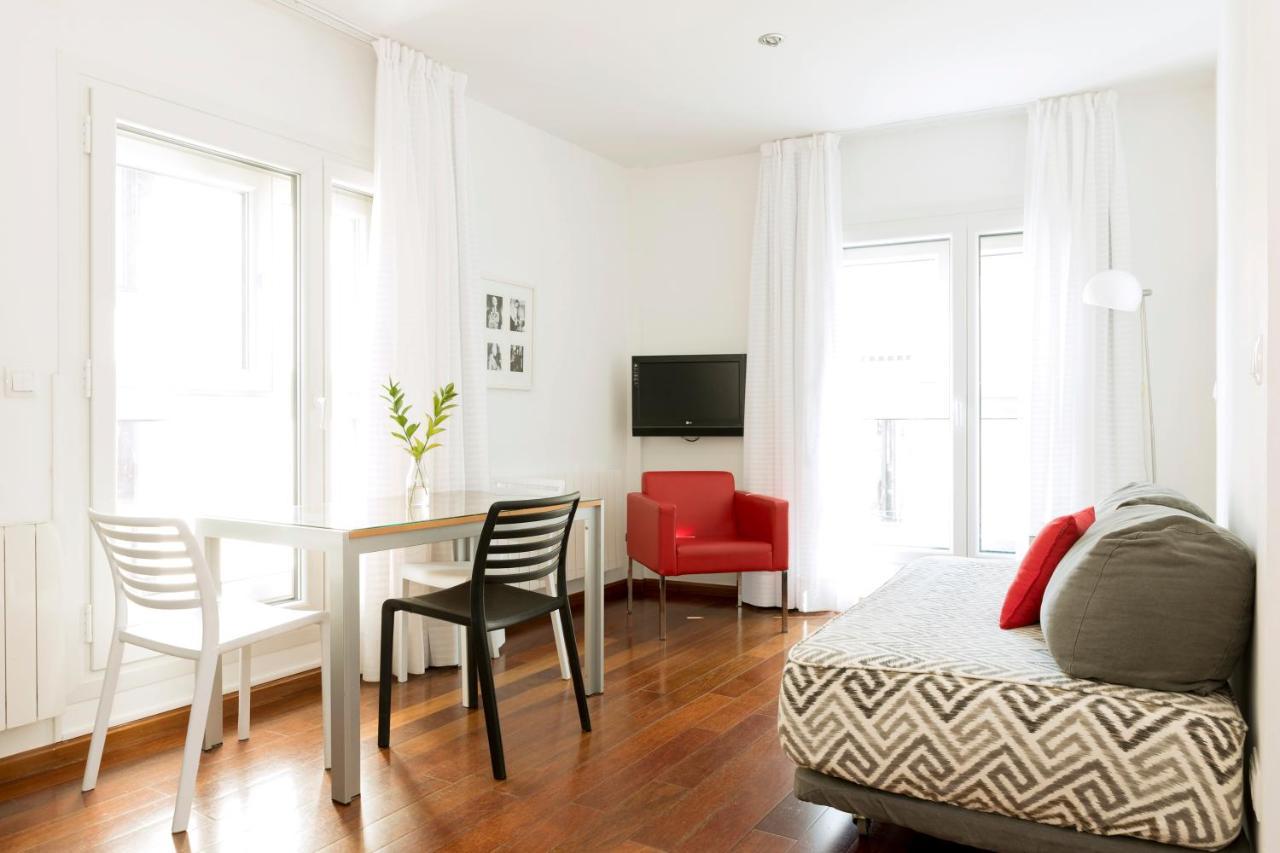 Apartamentos Sabinas El Pilar Zaragoza Dış mekan fotoğraf