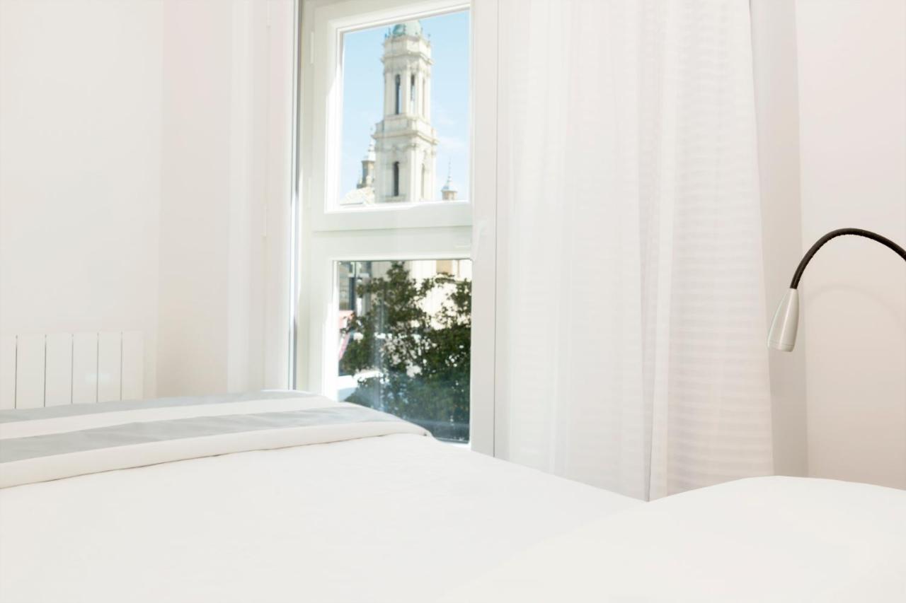 Apartamentos Sabinas El Pilar Zaragoza Dış mekan fotoğraf